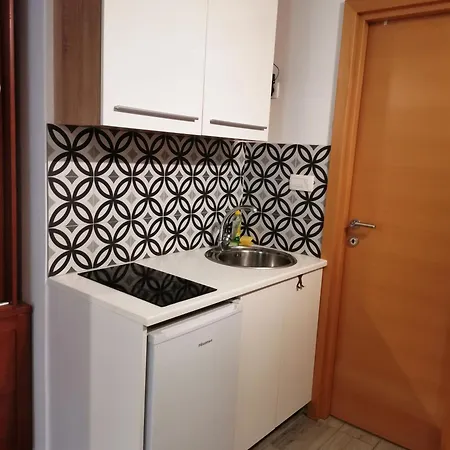 Split Studios Apartment *