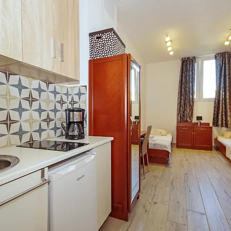 Apartment Split Studios